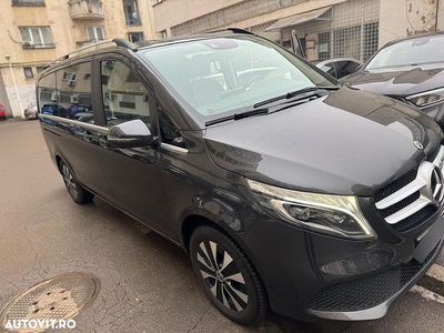Second-hand Mercedes V250 Avantgarde 190 CP (139 kW) 2022 Culoaregri Monovolum