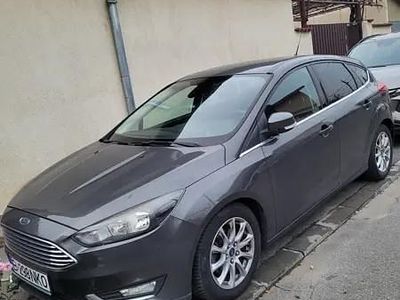 Second-hand Ford Focus 120 CP (88 kW) 2017 Gri Hatchback