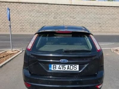 Second-hand 2010 Ford Focus Titanium Hatchback | 2.300 EUR (Preț bun)