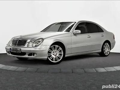 Argintiu Utilizat 2005 Mercedes E200 Berlinǎ | 6.200 EUR