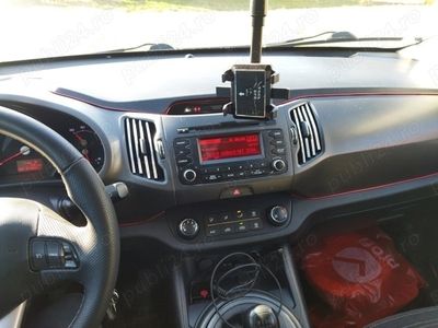 Alb Utilizat 2012 Kia Sportage SUV | 7.500 EUR (Puțin scump)