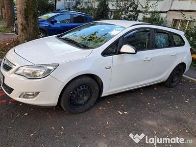 Utilizat 2012 Opel Astra Sport Break | 3.000 EUR