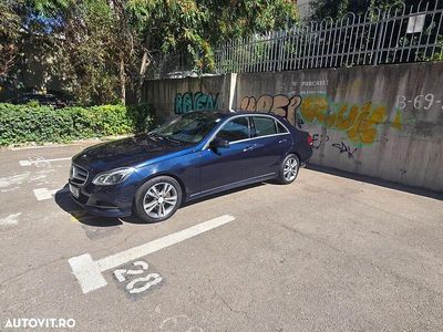 Second-hand Mercedes E250 204 CP (150 kW) 2013 Culoarealbastru Berlinǎ