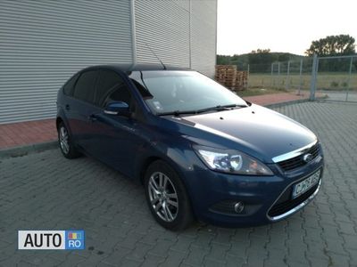 Albastru marin Utilizat 2008 Ford Focus Hatchback | 3.590 EUR (Scump)
