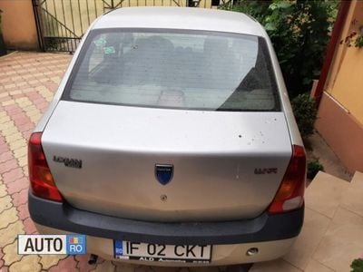 Auriu Utilizat 2006 Dacia Logan Berlinǎ | 1.100 EUR (Preț bun)