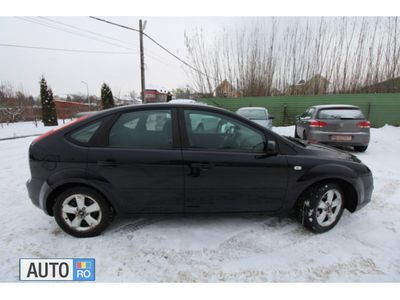Negru Utilizat 2005 Ford Focus Hatchback | 3.850 EUR