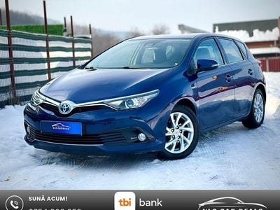 Second-hand Toyota Auris 147 CP (108 kW) 2016 Culoarealbastru Hatchback
