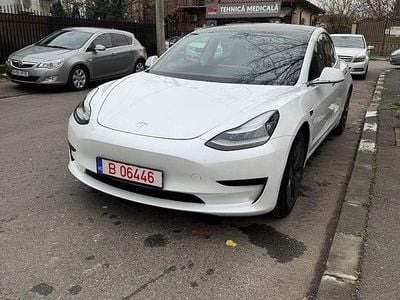 Culoarealb Utilizat 2019 Tesla Model 3 Standard Range Plus Berlinǎ | 21.200 EUR (Preț OK)