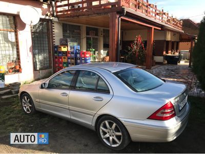 second-hand Mercedes C220 61