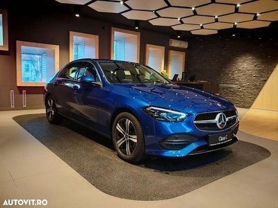 Second-hand Mercedes C180 Avantgarde 170 CP (125 kW) 2025 Culoarealbastru Berlinǎ