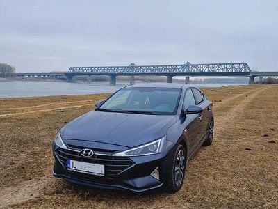 Second-hand Hyundai Elantra Classic 128 CP (94 kW) 2019 Culoaregri Berlinǎ