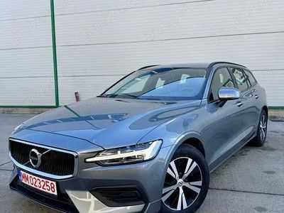 Culoaregri Utilizat 2020 Volvo V60 Momentum Break | 16.499 EUR (Scump)