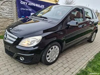 Mercedes B180