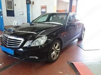 Mercedes E200