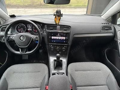 Second-hand VW Golf VIII 131 CP (96 kW) 2020 Berlinǎ