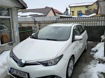 Second-hand Toyota Auris Hybrid 130 CP (95 kW) 2018 Break