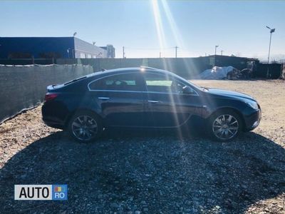 Second-hand Opel Insignia 195 CP (143 kW) 2013 Albastru Berlinǎ