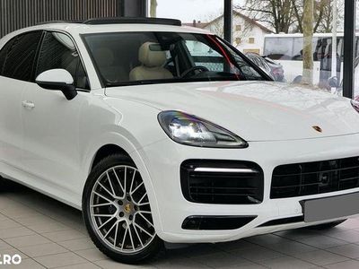 Culoarealb Second-hand 2022 Porsche Cayenne Platinum Edition SUV | 69.041 EUR