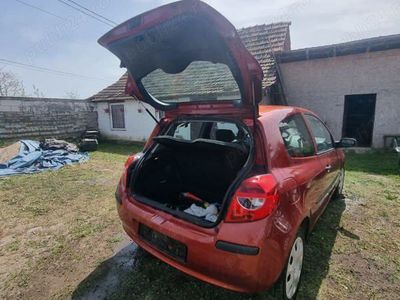 second-hand Renault Clio an 2006