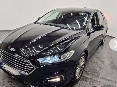 Second-hand Ford Mondeo Titanium 190 CP (139 kW) 2021 Culoarenegru Berlinǎ