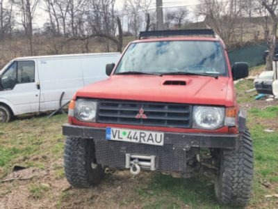 second-hand Mitsubishi Pajero mk2 model scurt