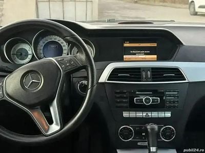 Utilizat 2011 Mercedes C200 Berlinǎ | 8.500 EUR