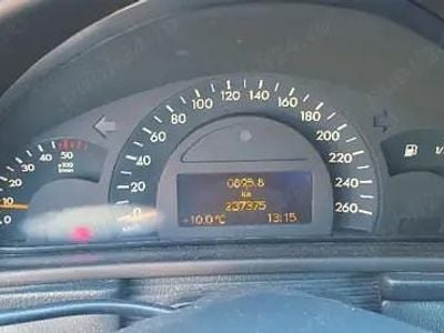 Second-hand 2003 Mercedes C220 Berlinǎ | 1.200 EUR (Preț bun)