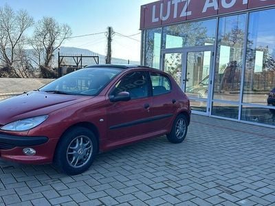Second-hand Peugeot 206 109 CP (80 kW) 2001 Rosu metalizat Hatchback