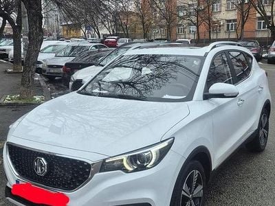 Second-hand MG ZS 105 kW (143 CP) 2019 Culoarealb SUV