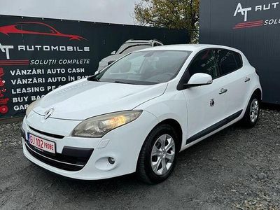 Culoarealb Utilizat 2010 Renault Mégane III Hatchback | 4.599 EUR (Puțin scump)
