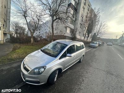 Second-hand Opel Zafira 120 CP (88 kW) 2005 Culoareargint Monovolum