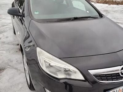 Second-hand Opel Astra 126 CP (92 kW) 2011 Break