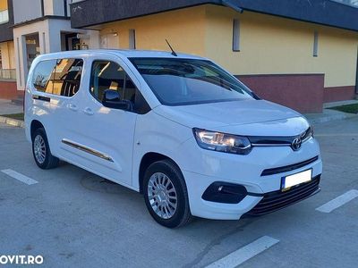 Culoarealb Utilizat 2022 Toyota Proace Monovolum | 17.700 EUR