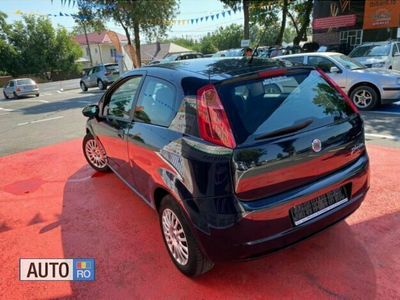Second-hand Fiat Punto 65 CP (47 kW) 2009 Albastru Hatchback