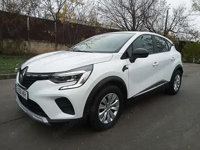 Alb Utilizat 2021 Renault Captur Zen SUV | 12.650 EUR (Puțin scump)