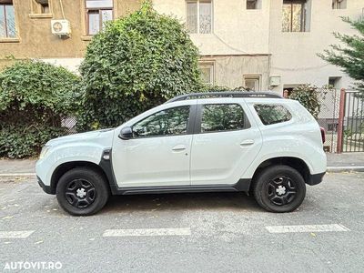Culoarealb Utilizat 2019 Dacia Duster Essentiel SUV | 9.900 EUR (Preț bun)