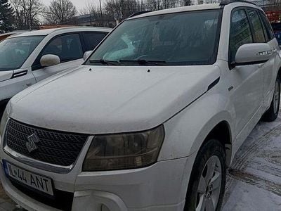 Culoarealb Utilizat 2012 Suzuki Grand Vitara Comfort SUV | 5.950 EUR