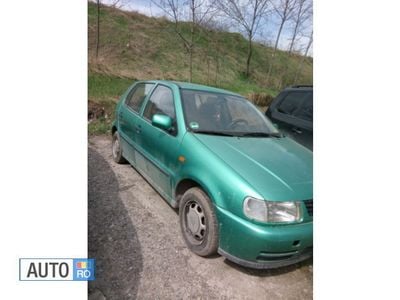 Verde Second-hand 1995 VW Polo Hatchback | 600 EUR