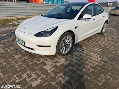 Culoarealb Utilizat 2023 Tesla Model 3 Berlinǎ | 35.500 EUR (Puțin scump)