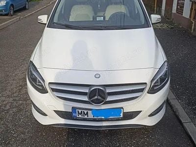 Utilizat 2015 Mercedes A180 Monovolum | 13.500 EUR