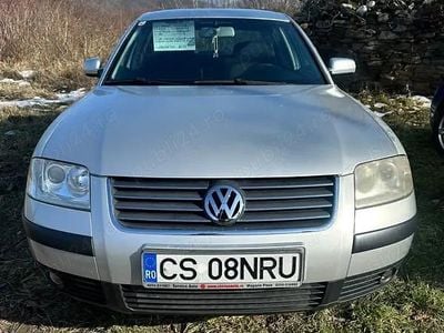 Utilizat 2003 VW Passat Berlinǎ | 1.100 EUR (Preț bun)