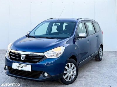 Second-hand Dacia Lodgy Ambiance 90 CP (66 kW) 2016 Culoarealbastru Monovolum