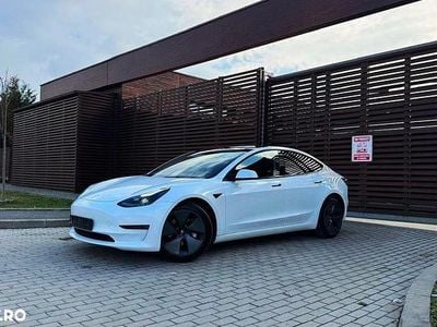 Second-hand Tesla Model 3 365 kW (497 CP) 2021 Culoarealb Berlinǎ