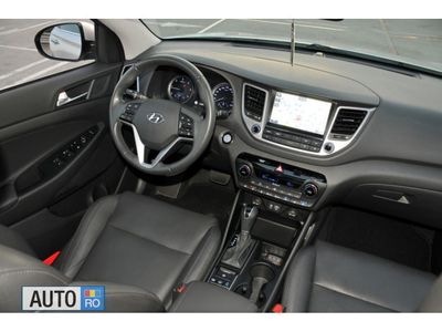 second-hand Hyundai Tucson 4x4/Xenon/Navigatie/Trapa