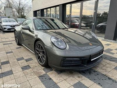 Second-hand Porsche 911 450 CP (330 kW) 2023 Culoareverde Coupe