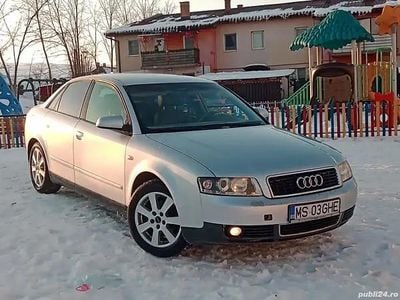 Utilizat 2006 Audi A4 Berlinǎ | 999 EUR (Preț bun)