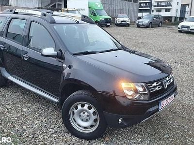 Negru Utilizat 2015 Dacia Duster Lauréate SUV | 7.590 EUR (Preț OK)