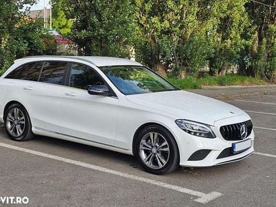 Second-hand Mercedes C200 Avantgarde 150 CP (110 kW) 2018 Culoarealb Break