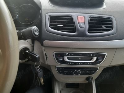 Second-hand Renault Fluence 85 CP (62 kW) 2011 Berlinǎ