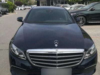Mercedes E220